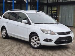 Weiß Gebraucht 2010 Ford Focus Style Limousine | 2.999 € (Guter Preis)
