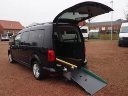 Deep black perleffekt Gebraucht 2019 VW Caddy Maxi Van / Kleinbus | 32.990 €