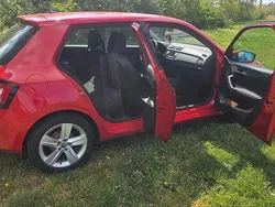 Rot Gebraucht 2018 Skoda Fabia Kleinwagen | 6.200 € (Guter Preis)