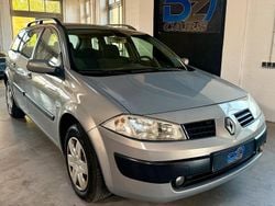 Silber Gebraucht 2004 Renault Mégane GrandTour Kombi | 1.699 € (Fairer Preis)