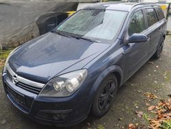 Blau Gebraucht 2007 Opel Astra Kombi | 1.200 € (Guter Preis)