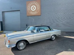 Mercedes W111