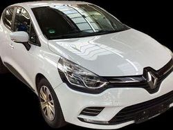 Weiß Gebraucht 2018 Renault Clio IV Limousine | 7.999 € (Fairer Preis)