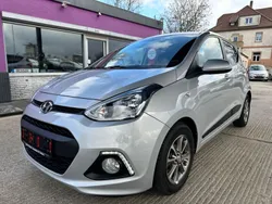 Silber Gebraucht 2016 Hyundai i10 Passion Kleinwagen | 8.880 € (Etwas zu teuer)
