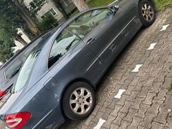 Blau Gebraucht 2022 Mercedes 240 Elegance Coupé | 3.100 €