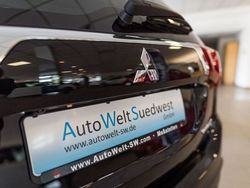 Weiß Gebraucht 2025 Mitsubishi Outlander P-HEV Top SUV | 59.950 €