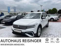 Pure white (weiß) Gebraucht 2024 VW Tiguan Allspace Life SUV | 35.490 € (Guter Preis)