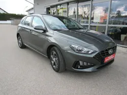 Grau Gebraucht 2023 Hyundai i30 Limousine | 21.990 € (Fairer Preis)