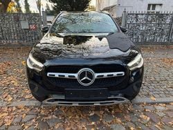 Schwarz Gebraucht 2022 Mercedes 200 SUV | 21.999 €