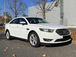 Weiß Gebraucht 2015 Ford Taurus SEL Limousine | 14.900 €