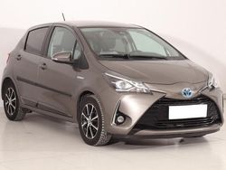 Grau Gebraucht 2018 Toyota Yaris Hybrid Limousine | 14.290 € (Guter Preis)