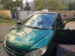 Grün Gebraucht 2003 Peugeot 206 Filou Limousine | 500 € (Guter Preis)