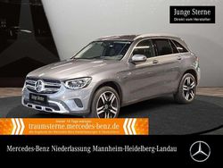 Grau Gebraucht 2020 Mercedes GLC300e AMG SUV | 34.890 € (Fairer Preis)