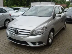 Silber Gebraucht 2013 Mercedes B180 Van / Kleinbus | 12.990 € (Fairer Preis)