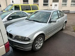 Silber Gebraucht 1999 BMW 320 Limousine | 499 €