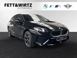 Saphirschwarz metallic Gebraucht 2025 BMW 120 M Sport Kleinwagen | 36.990 € (Guter Preis)