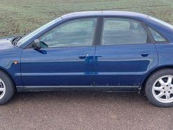 Blau Gebraucht 1998 Audi A4 Sport Limousine | 1.500 € (Guter Preis)