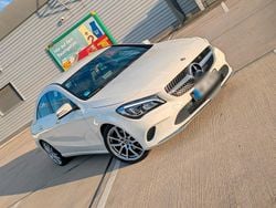 Weiß Gebraucht 2016 Mercedes CLA180 Limousine | 17.499 €