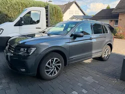Grau Gebraucht 2017 VW Tiguan SUV | 14.900 €
