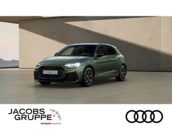 Grün Neu 2025 Audi A1 Sportback Sport Kleinwagen | 37.940 € (Etwas zu teuer)