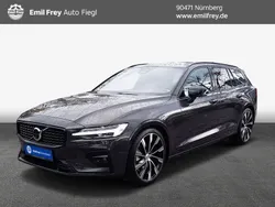 Platinum grey metallic Gebraucht 2024 Volvo V60 Ultimate Kombi | 39.490 € (Teuer)