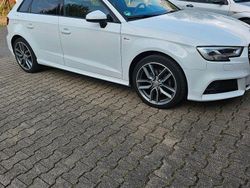 Weiß Gebraucht 2019 Audi A3 Sport Limousine | 18.500 € (Fairer Preis)