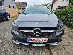 Grau Gebraucht 2016 Mercedes CLA200 Shooting Brake Kombi | 8.500 € (Guter Preis)