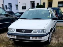 Weiß Gebraucht 1994 VW Passat Kombi | 1.200 €