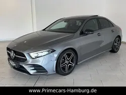 Grau Gebraucht 2020 Mercedes A200 AMG line Limousine | 24.990 € (Fairer Preis)