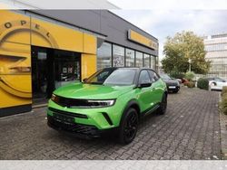 Grün (ikone grün / dach schwarz) Gebraucht 2024 Opel Mokka SUV | 29.050 € (Teuer)