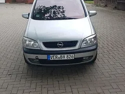 Silber Gebraucht 2000 Opel Zafira Van / Kleinbus | 2.300 € (Etwas zu teuer)