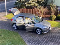Silber Gebraucht 2017 BMW 218 Active Tourer Luxury Line Van / Kleinbus | 15.680 € (Fairer Preis)