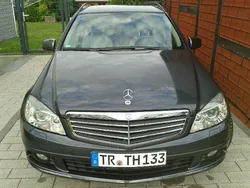 Grau metallic Gebraucht 2009 Mercedes C220 Kombi | 15.800 €