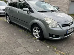 Grau Gebraucht 2009 Toyota Corolla Verso Van / Kleinbus | 3.900 € (Guter Preis)