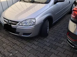 Silber Gebraucht 2005 Opel Corsa Kleinwagen | 1.500 € (Guter Preis)