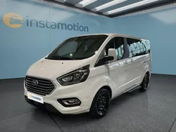 Weiß Gebraucht 2023 Ford Tourneo Custom Van / Kleinbus | 44.849 €