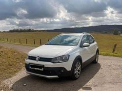 Weiß Gebraucht 2015 VW Polo Cross Kleinwagen | 10.450 € (Etwas zu teuer)