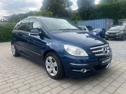 Blau Gebraucht 2009 Mercedes B200 Van / Kleinbus | 6.950 € (Fairer Preis)