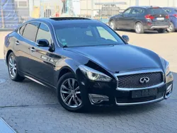 Schwarz Gebraucht 2015 Infiniti Q70 Limousine | 16.950 €