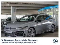 Mondsteingrau Gebraucht 2025 VW Golf VIII R-line Kombi | 41.790 €