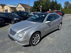 Silber Gebraucht 2003 Mercedes C220 Coupé | 1.250 € (Fairer Preis)