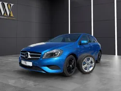 Blau Gebraucht 2015 Mercedes A200 Limousine | 16.400 € (Etwas zu teuer)