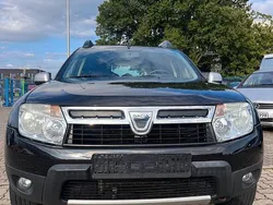 Schwarz Gebraucht 2010 Dacia Duster Lauréate SUV | 4.499 € (Fairer Preis)