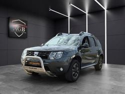 Grau Gebraucht 2017 Dacia Duster Black Shadow SUV | 9.690 € (Fairer Preis)