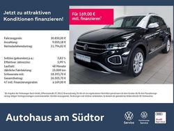 Deep black perleffekt/pure wh Gebraucht 2024 VW T-Roc Style SUV | 30.850 € (Fairer Preis)