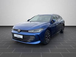 Reef blue metallic (metallic) Gebraucht 2025 VW Passat Business Kombi | 33.990 € (Superpreis)