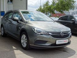 Grau Gebraucht 2016 Opel Astra Edition Kombi | 7.950 € (Fairer Preis)