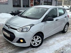 Sleek silver / met Gebraucht 2016 Hyundai i10 Classic Kleinwagen | 5.999 € (Fairer Preis)