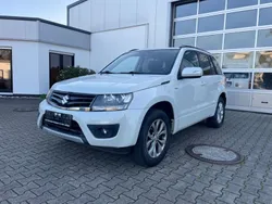 Weiß Gebraucht 2013 Suzuki Grand Vitara SUV | 9.290 € (Teuer)