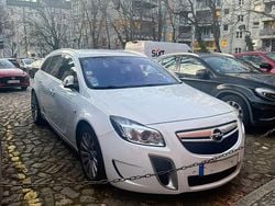 Weiß Gebraucht 2011 Opel Insignia OPC Kombi | 10.500 € (Fairer Preis)